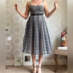 L'atiste black gray silver striped geometric print retro midi dress with pleats